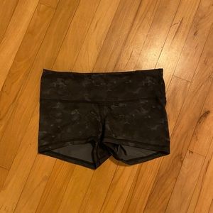 lululemon spandex shorts